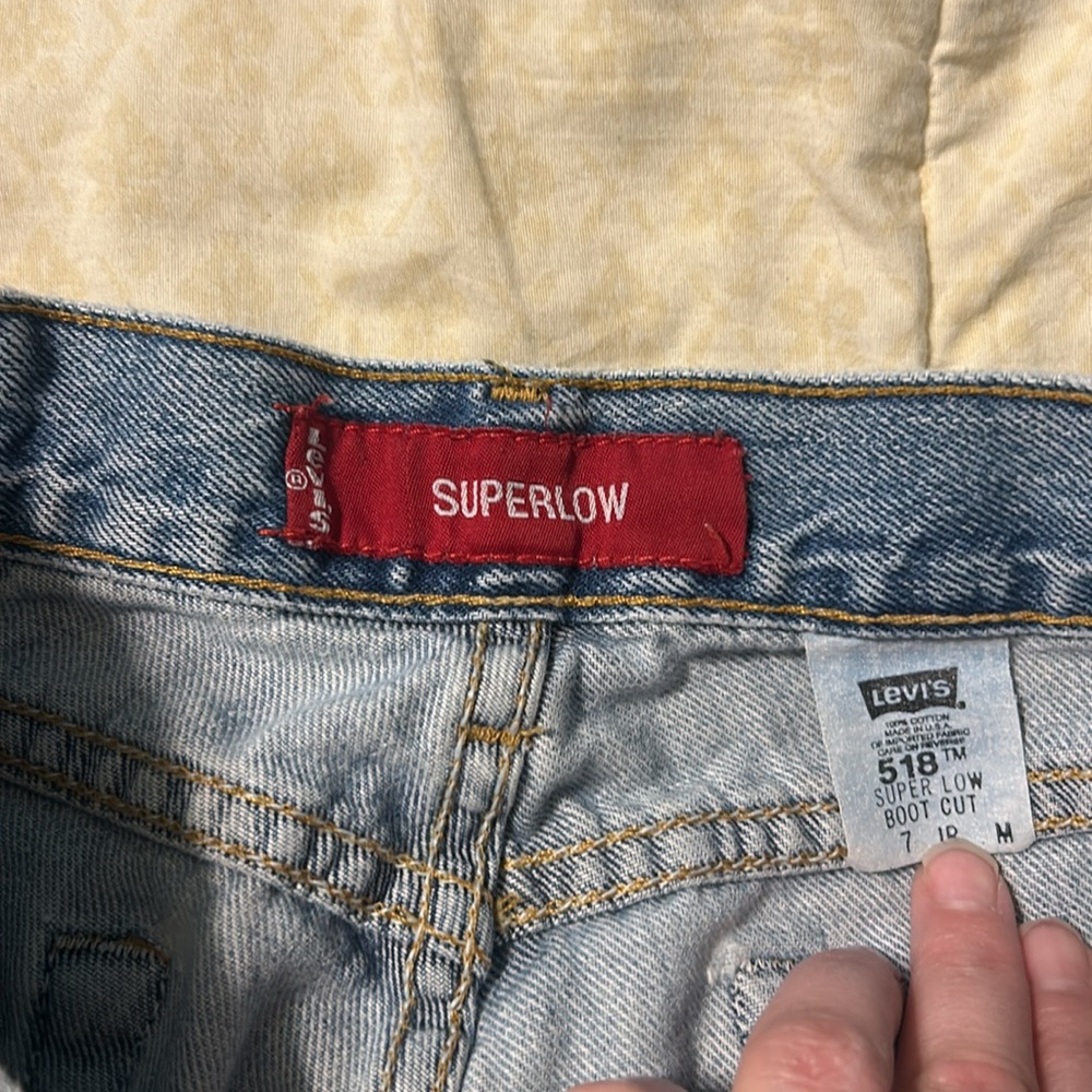 Levi Low Rise Jean - Picture 3 of 3